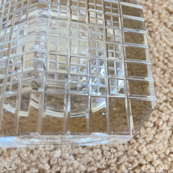 Mikasa Quartz Crystal Clock 3.5 Inches - Picture 5 of 10